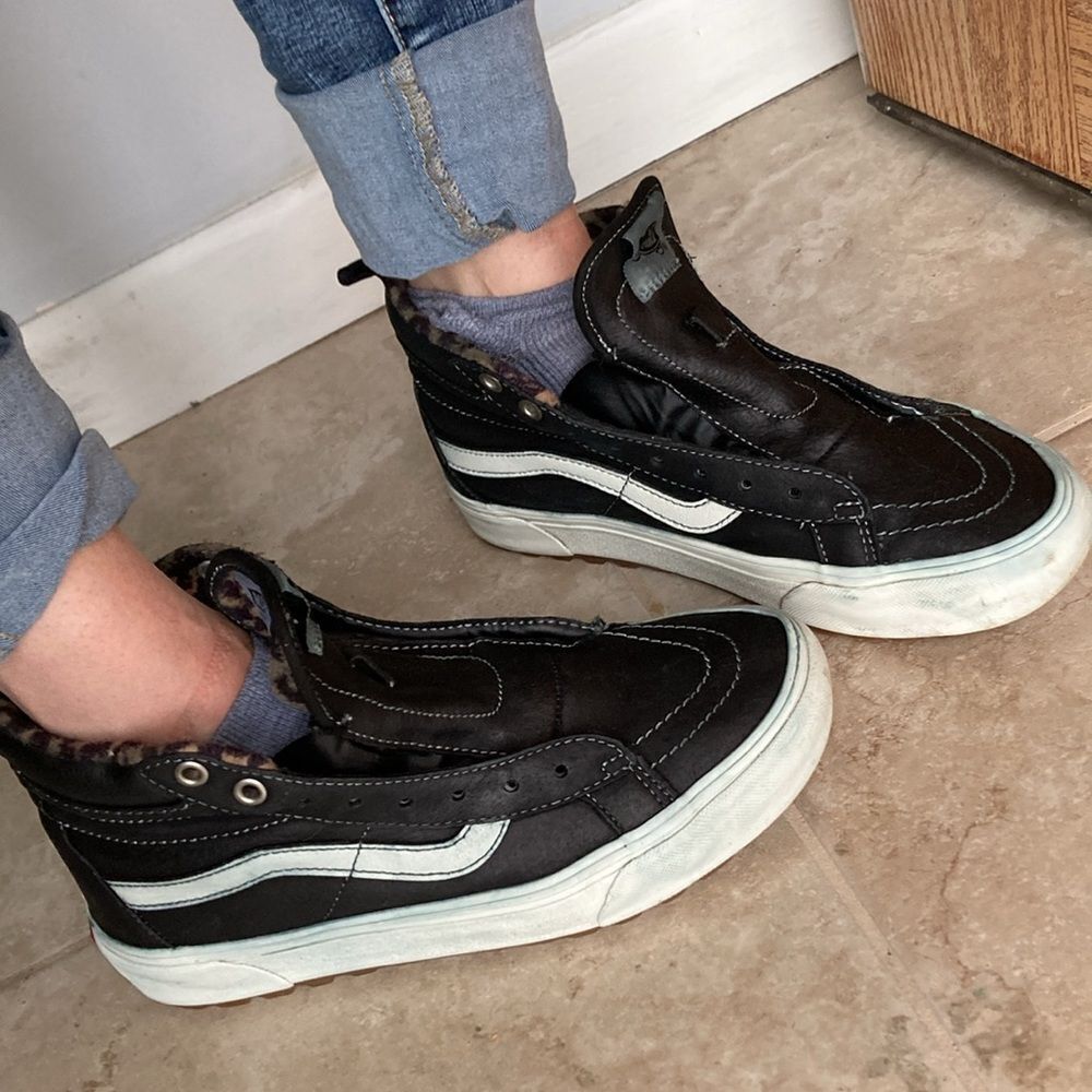 VANS HYDROGAURD Wrap high tops womens size 9.5 leopard lining